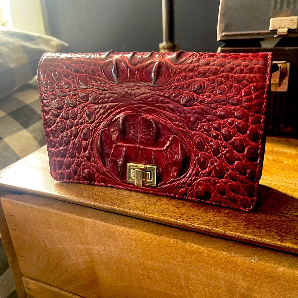 Brahmin Harley Black Melbourne Crossbody, almost new!
